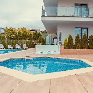 Azure Mare B&m Apartament